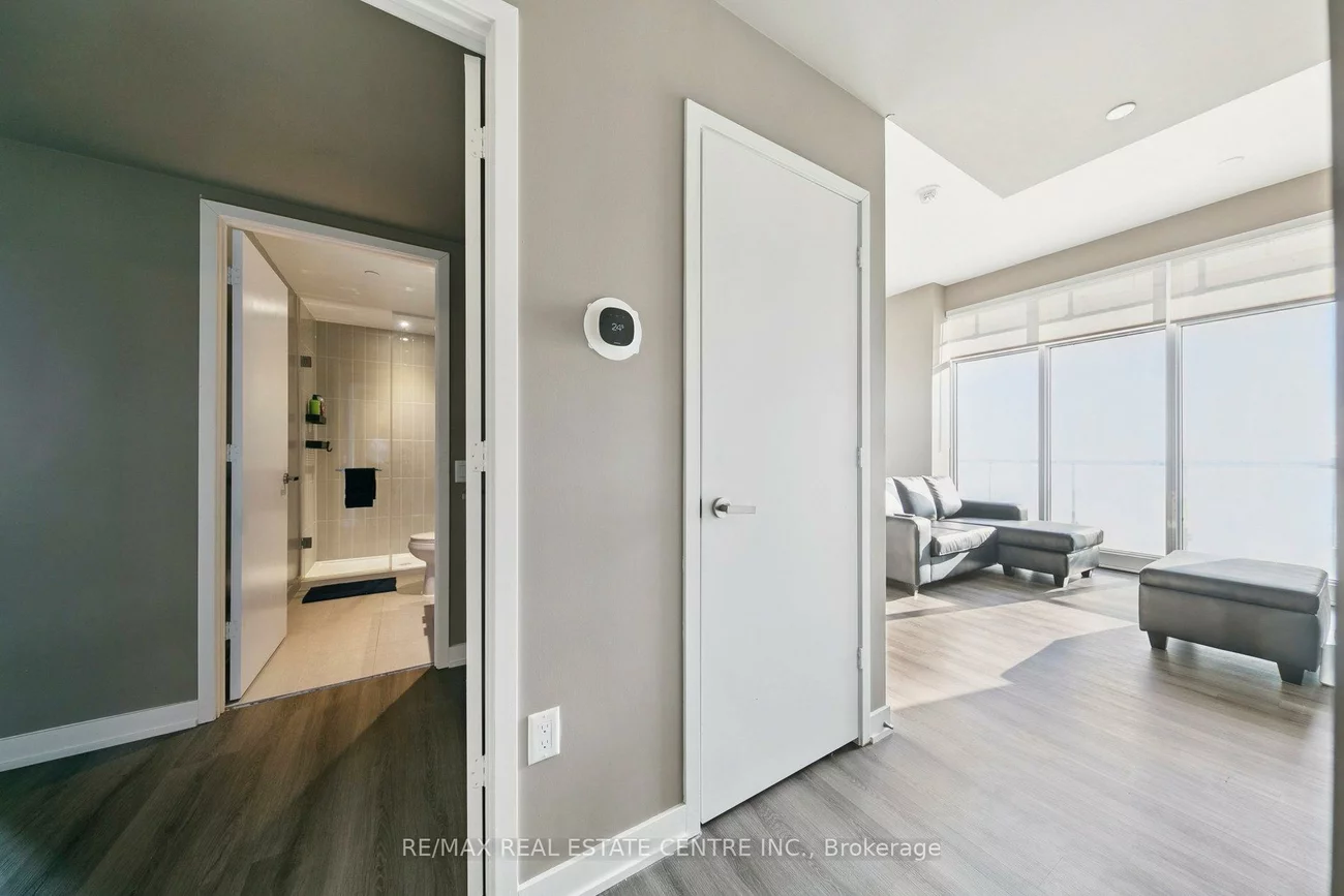 3883, Quartz, City Centre, Mississauga