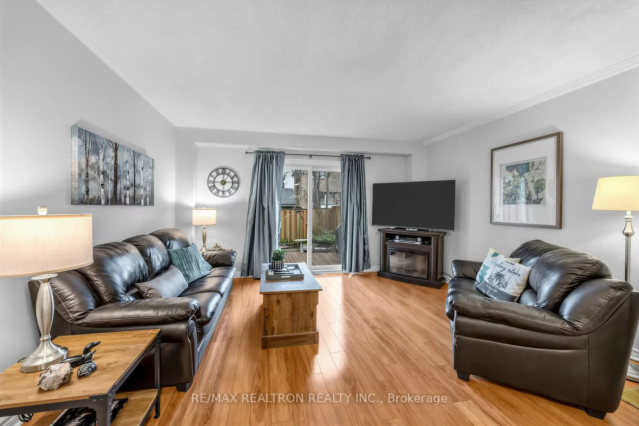 6699, Falconer, Streetsville, Mississauga