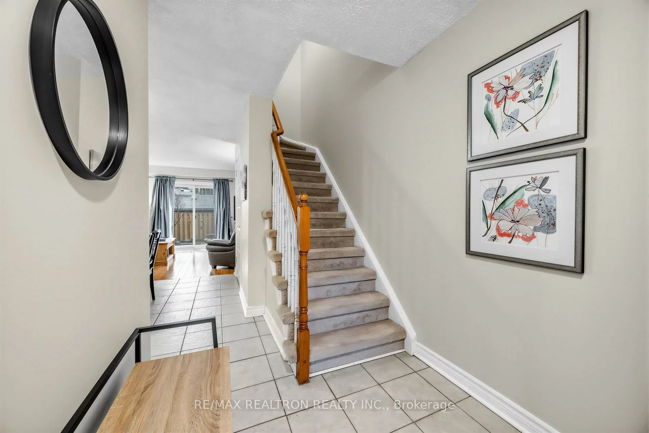 6699, Falconer, Streetsville, Mississauga