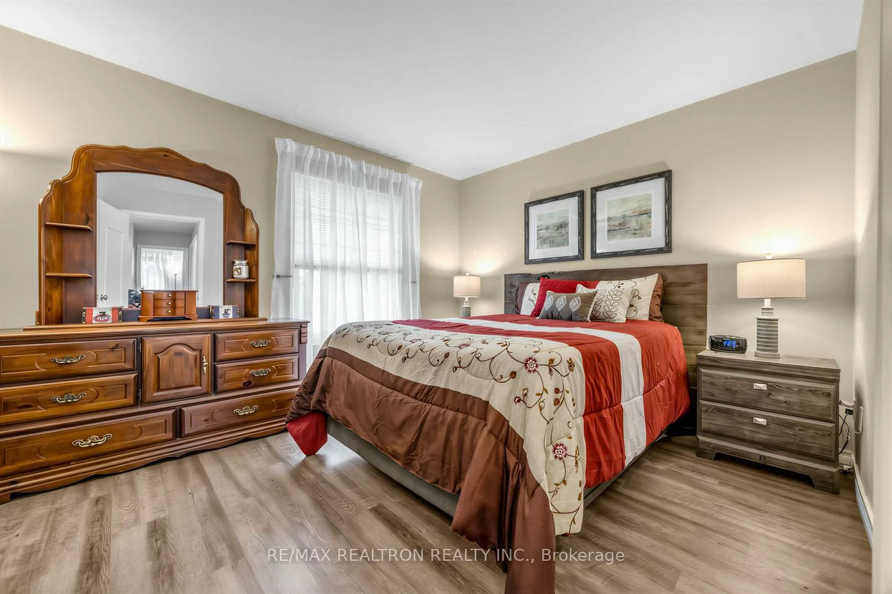 6699, Falconer, Streetsville, Mississauga