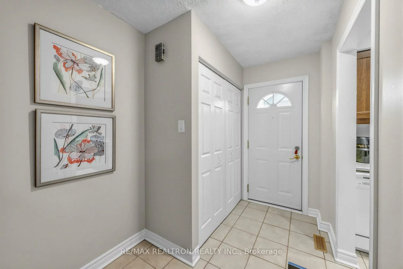 6699, Falconer, Streetsville, Mississauga