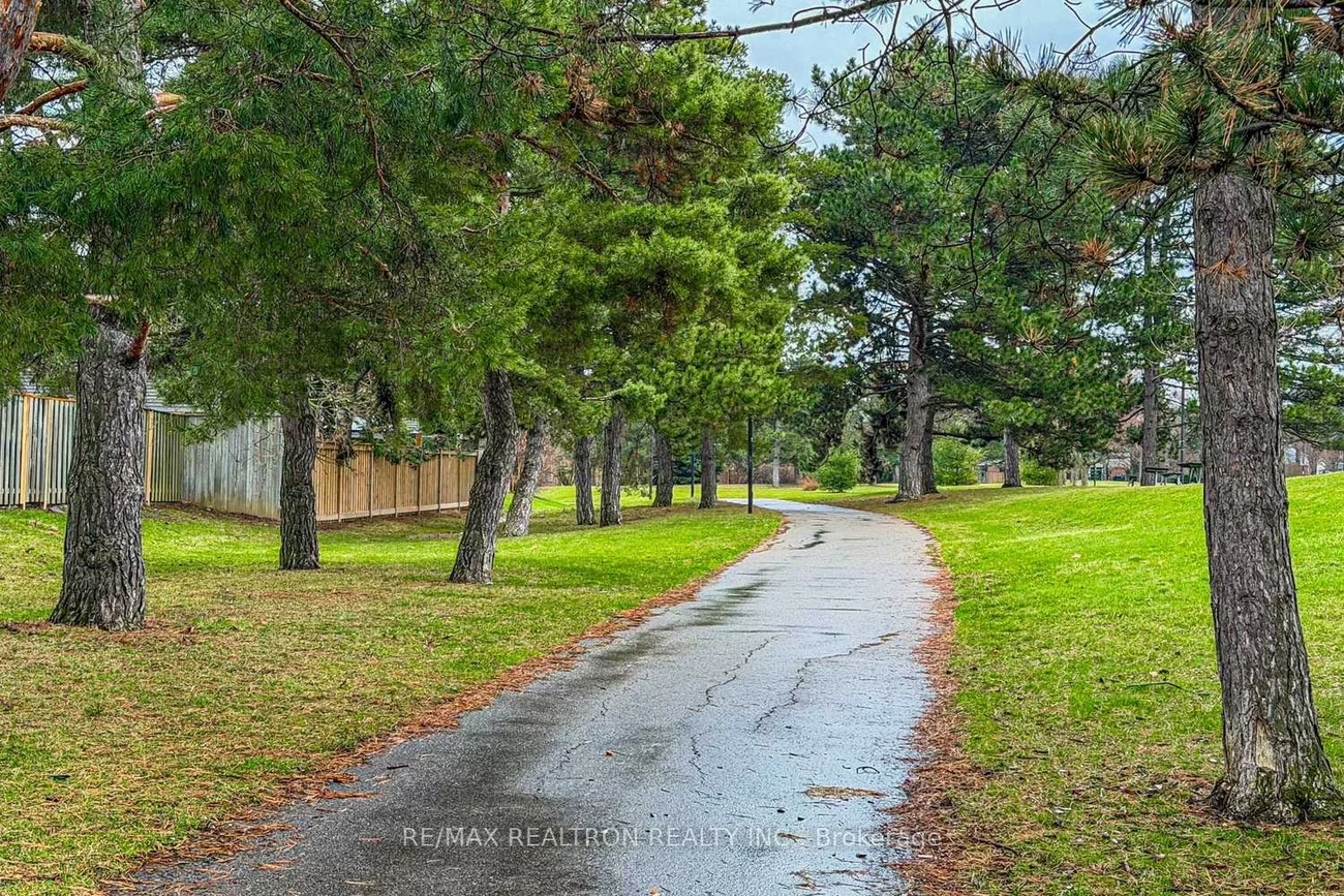 6699, Falconer, Streetsville, Mississauga