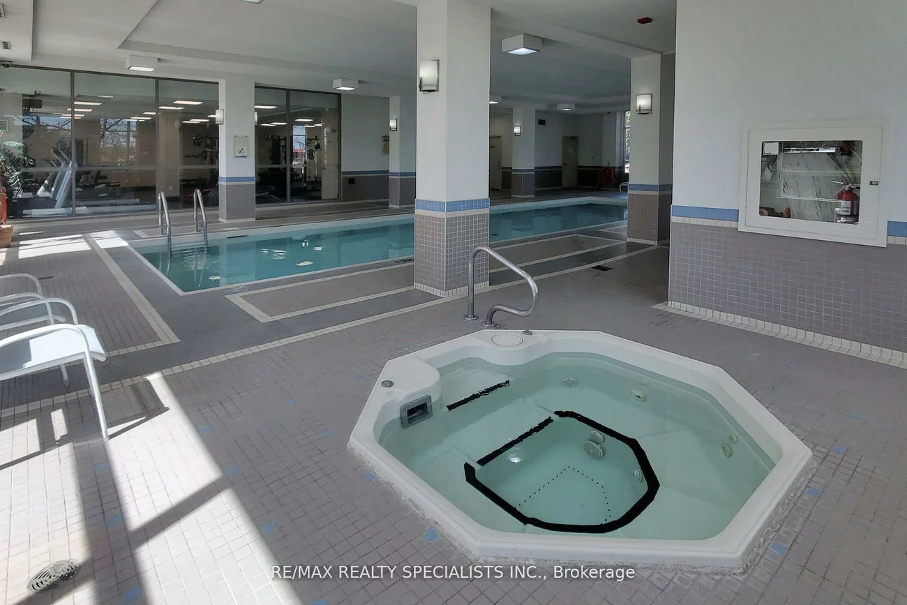 3504, Hurontario, Fairview, Mississauga