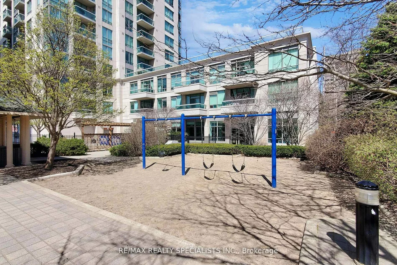 3504, Hurontario, Fairview, Mississauga