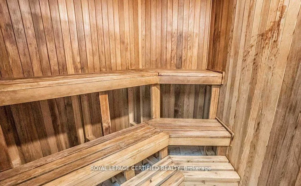 700, Constellation, Hurontario, Mississauga