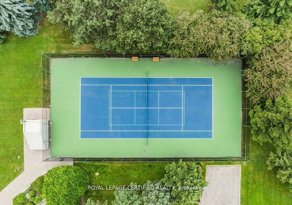 700, Constellation, Hurontario, Mississauga