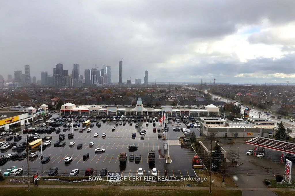 700, Constellation, Hurontario, Mississauga