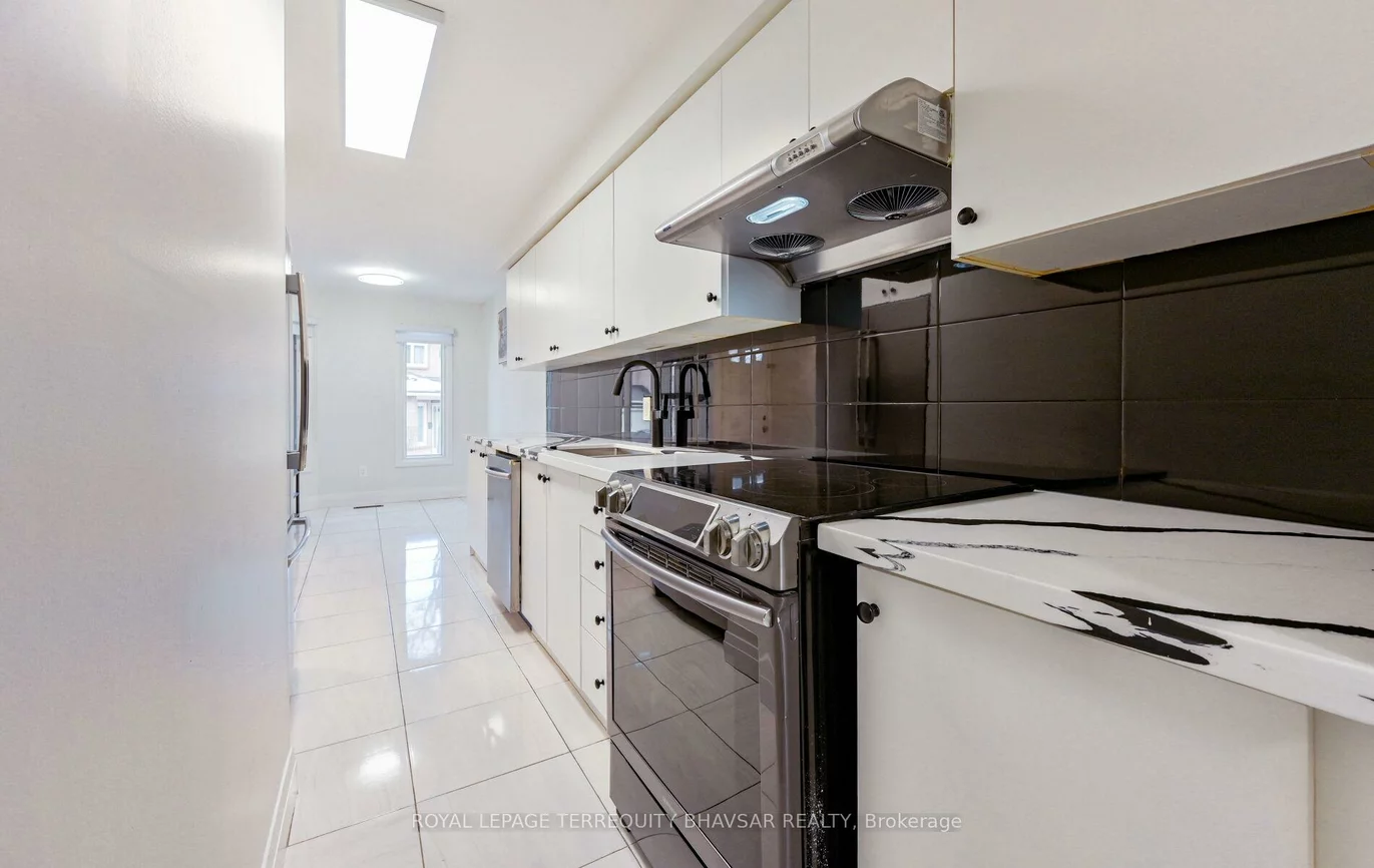 5020, Delaware, Hurontario, Mississauga