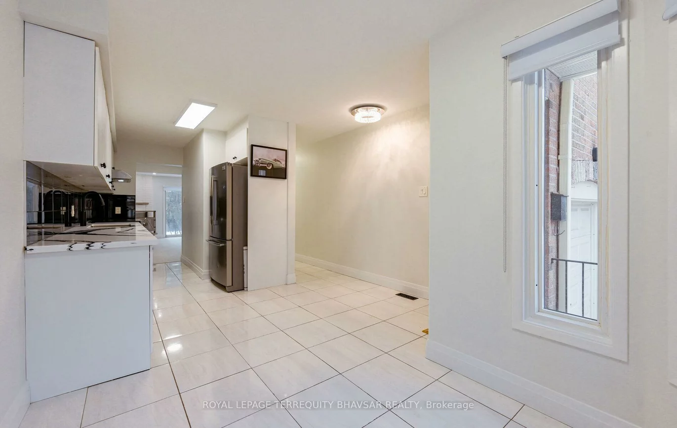 5020, Delaware, Hurontario, Mississauga