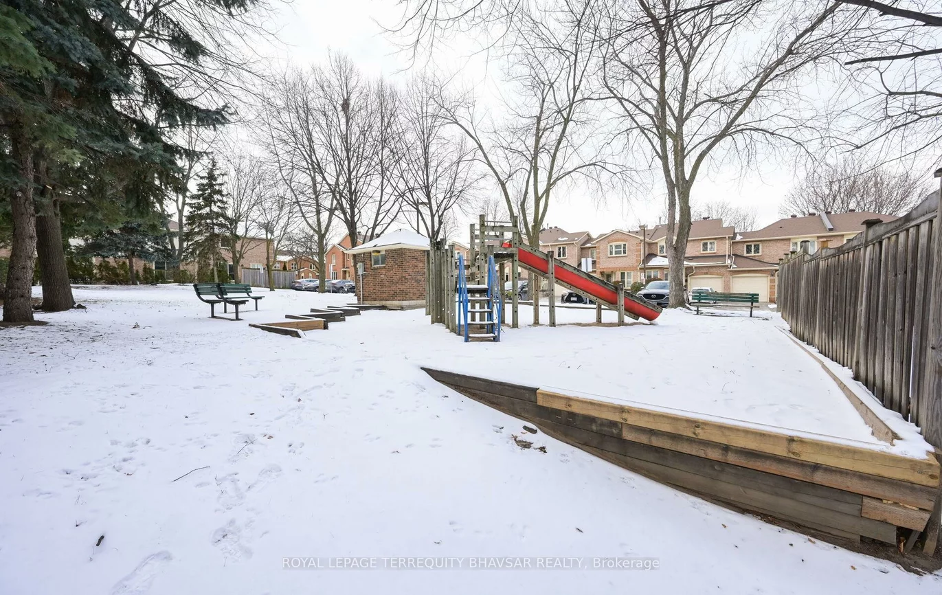 5020, Delaware, Hurontario, Mississauga