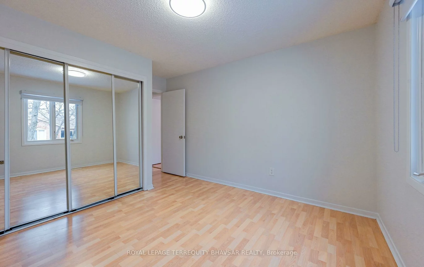 5020, Delaware, Hurontario, Mississauga