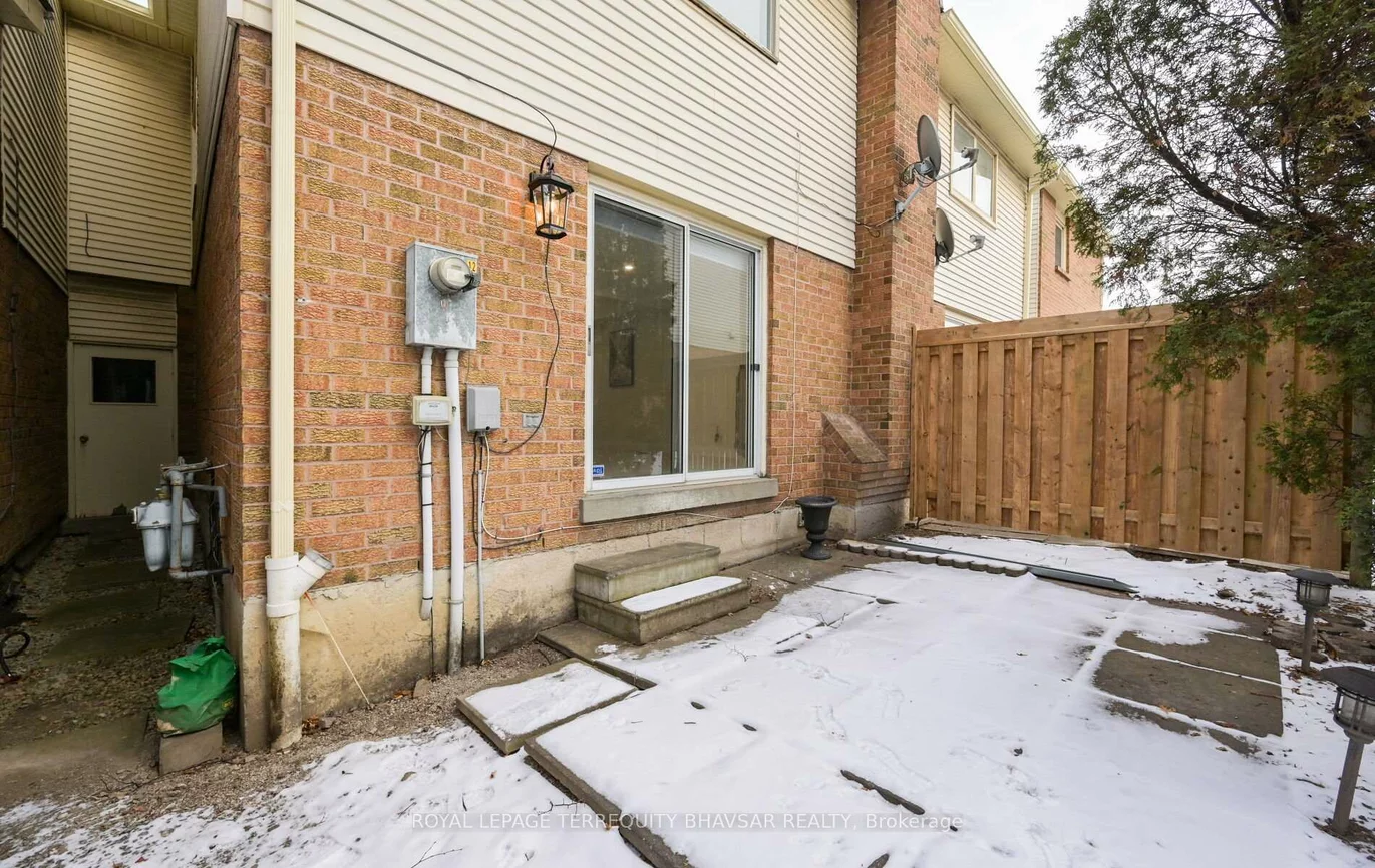 5020, Delaware, Hurontario, Mississauga