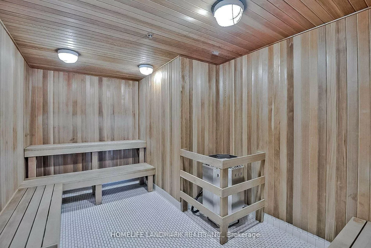 225, Webb, City Centre, Mississauga