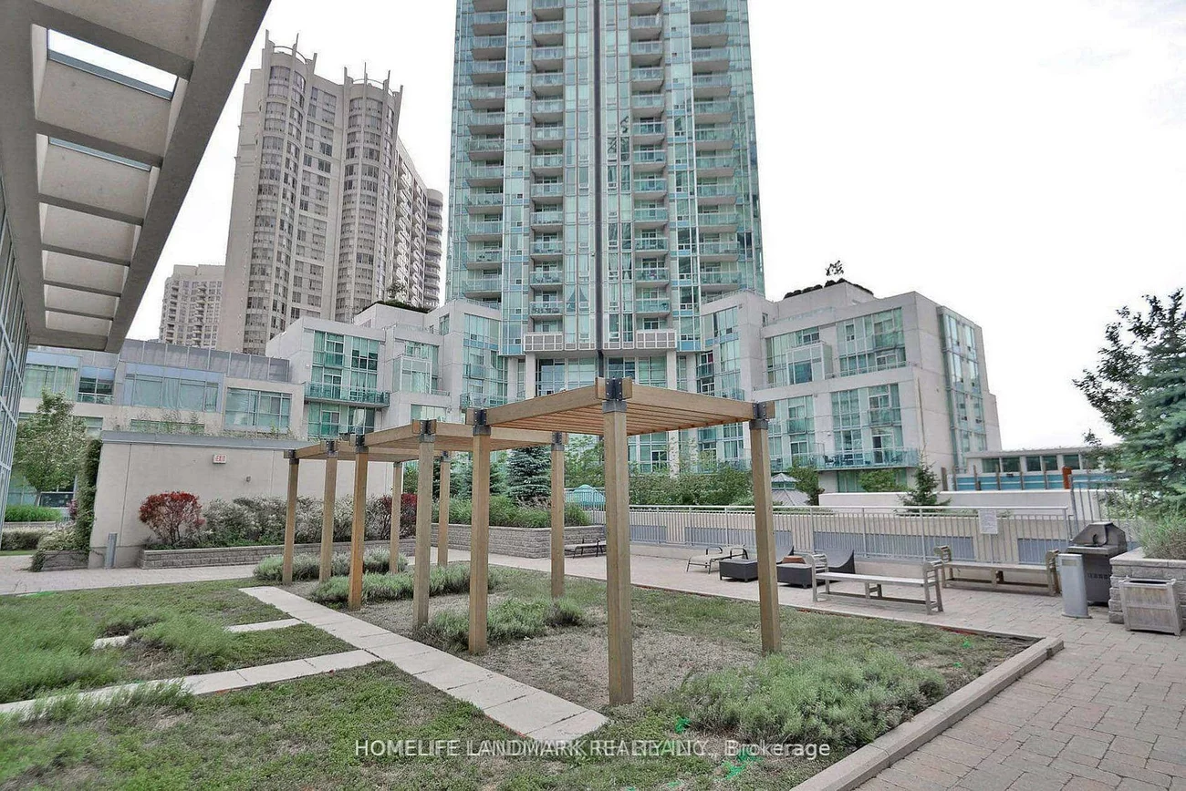 225, Webb, City Centre, Mississauga