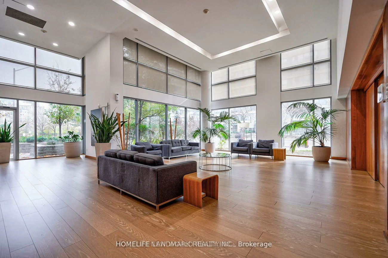 225, Webb, City Centre, Mississauga