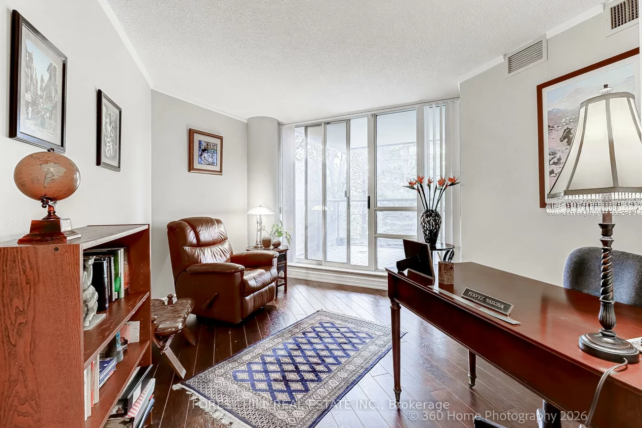 45, Kingsbridge Garden, Hurontario, Mississauga