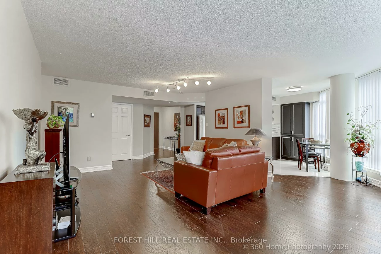 45, Kingsbridge Garden, Hurontario, Mississauga