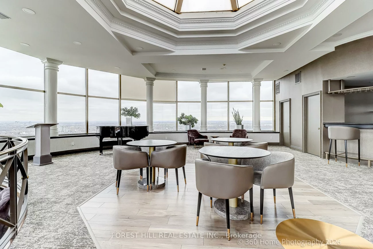 45, Kingsbridge Garden, Hurontario, Mississauga