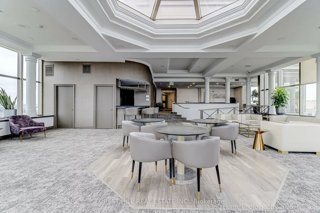 45, Kingsbridge Garden, Hurontario, Mississauga