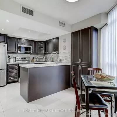 45, Kingsbridge Garden, Hurontario, Mississauga