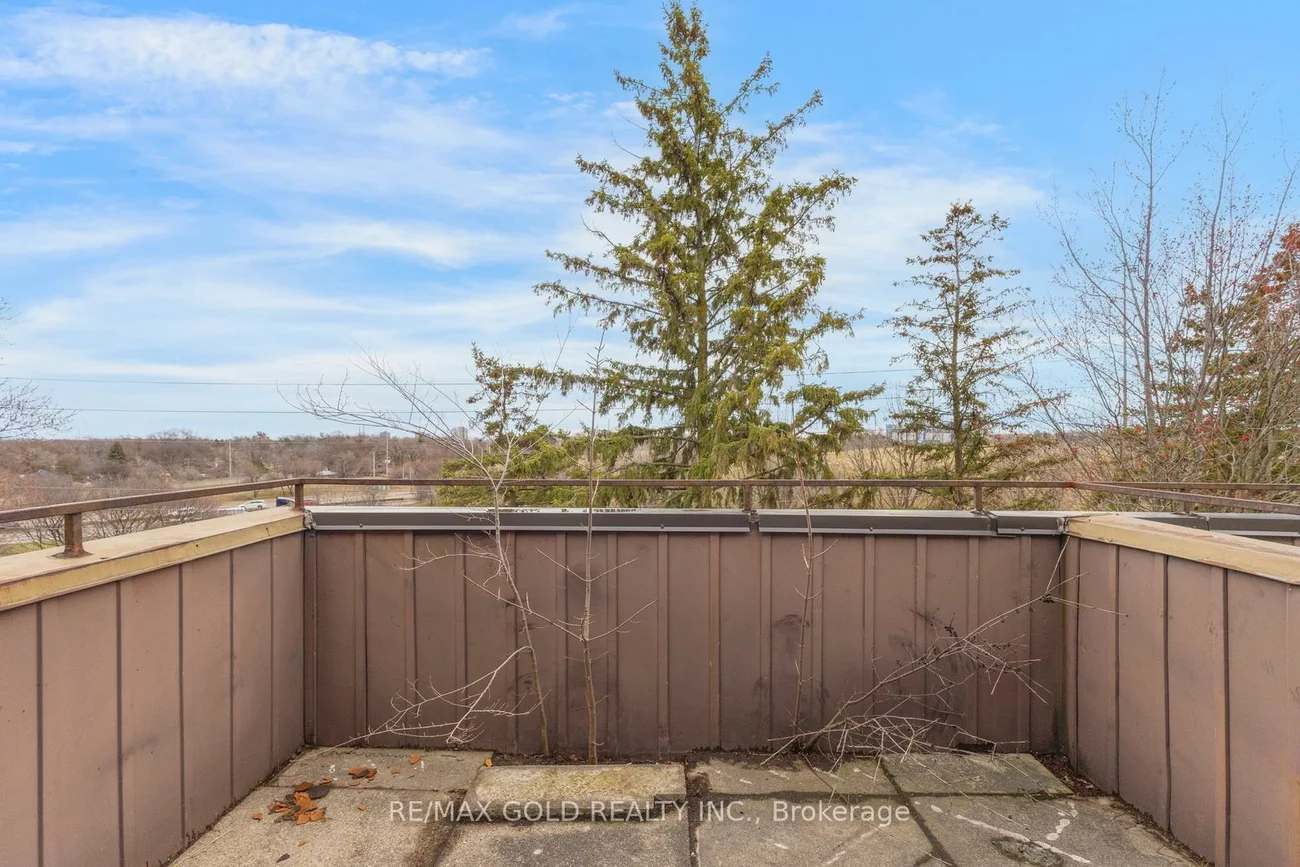 2095, Roche, Sheridan, Mississauga