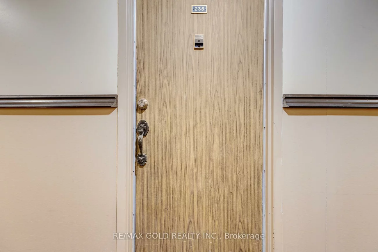 2095, Roche, Sheridan, Mississauga