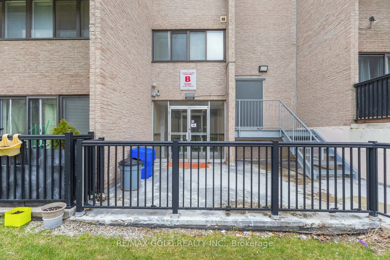 2095, Roche, Sheridan, Mississauga
