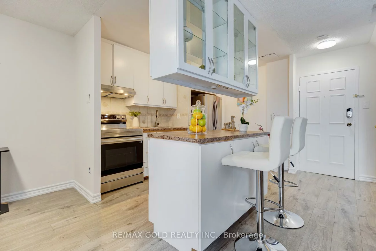 2095, Roche, Sheridan, Mississauga