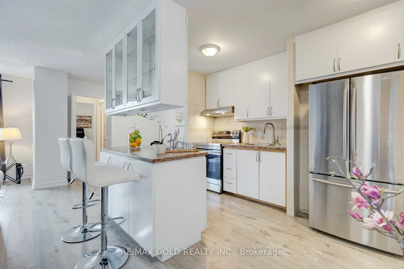 2095, Roche, Sheridan, Mississauga