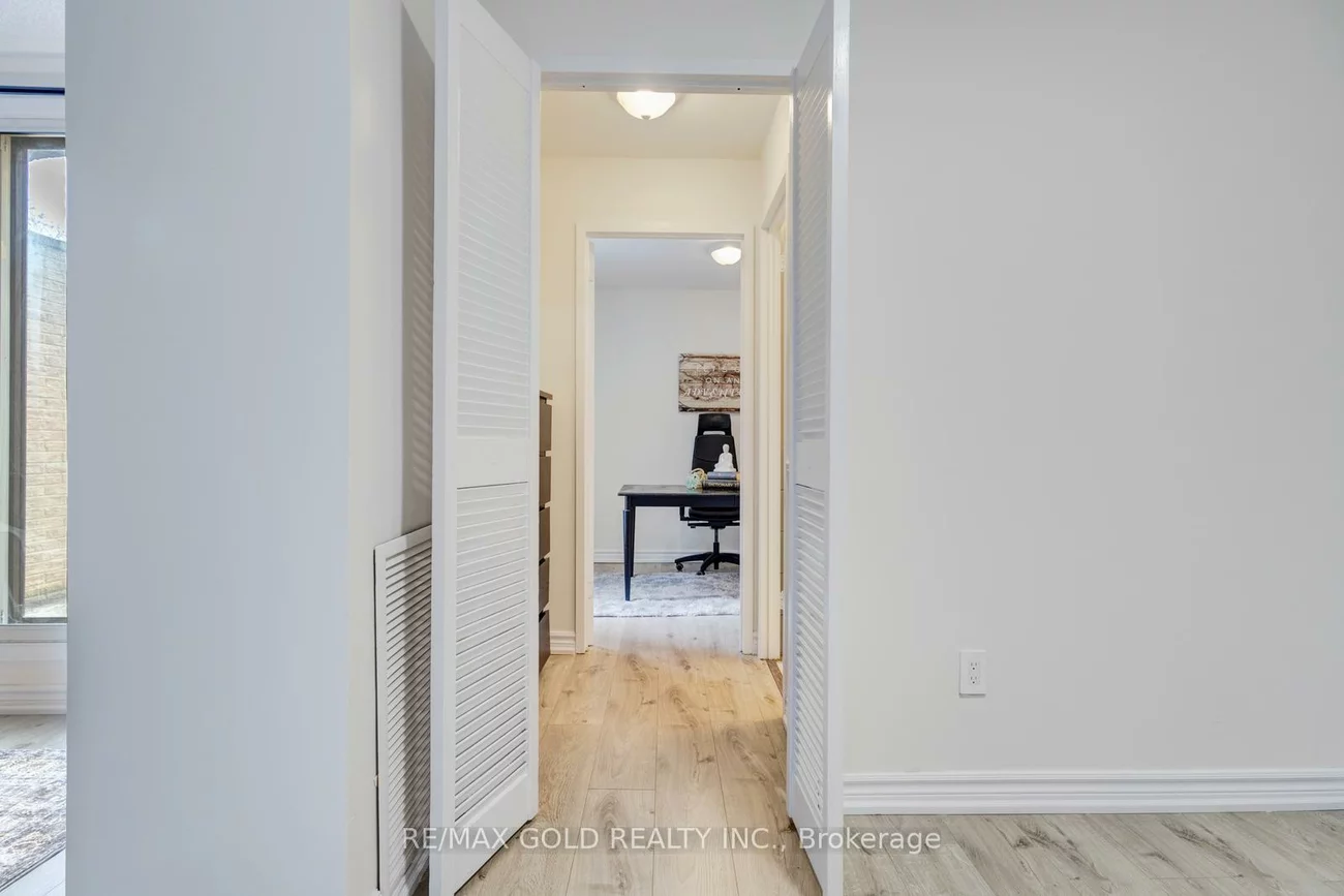 2095, Roche, Sheridan, Mississauga