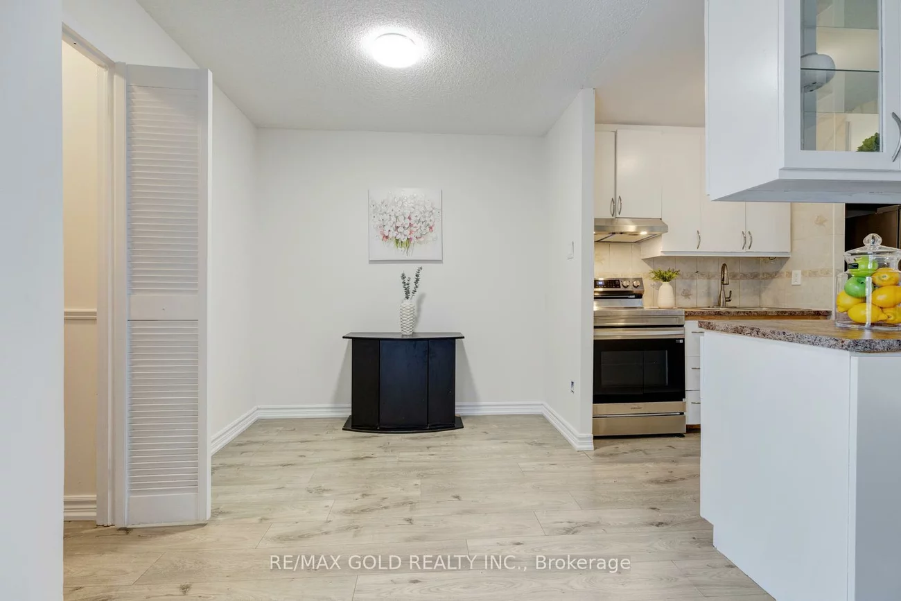 2095, Roche, Sheridan, Mississauga