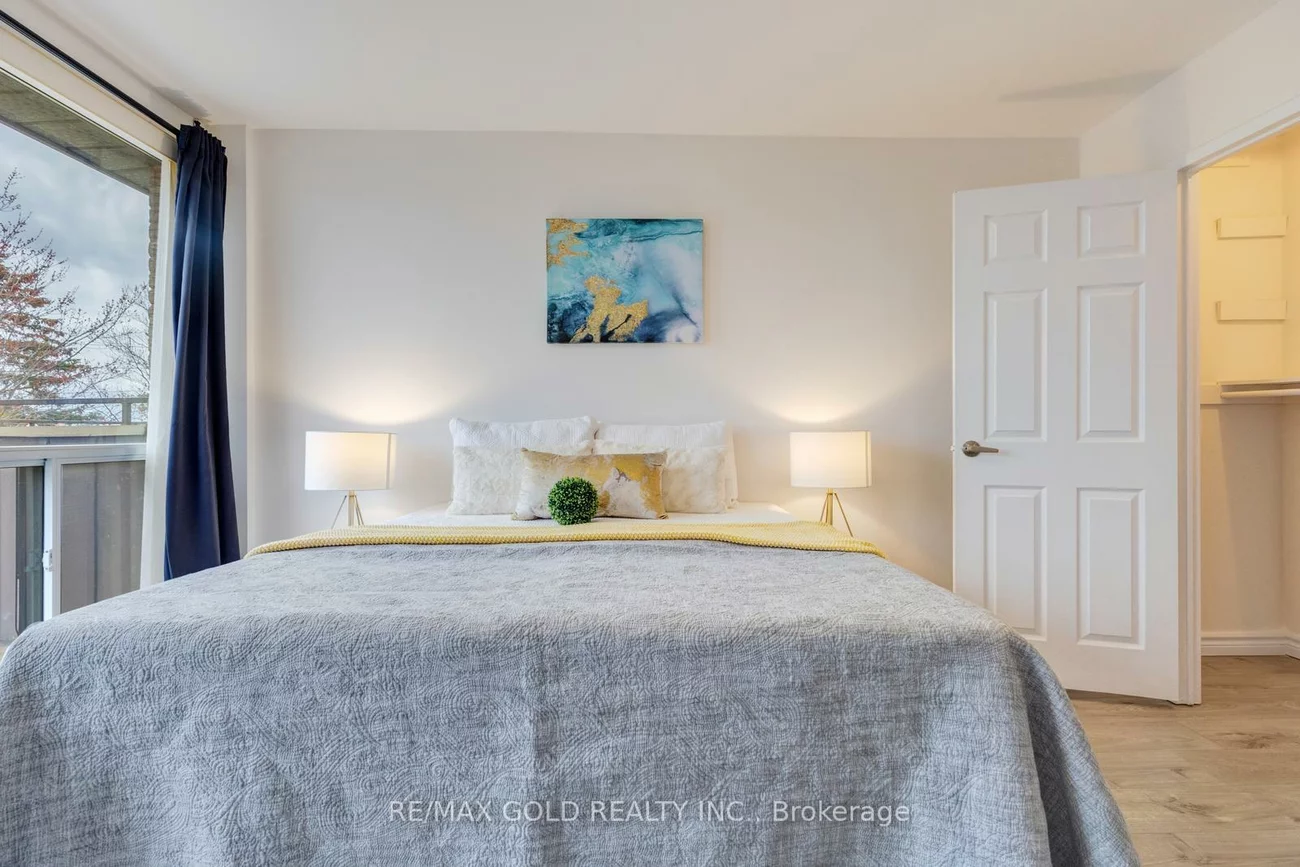 2095, Roche, Sheridan, Mississauga