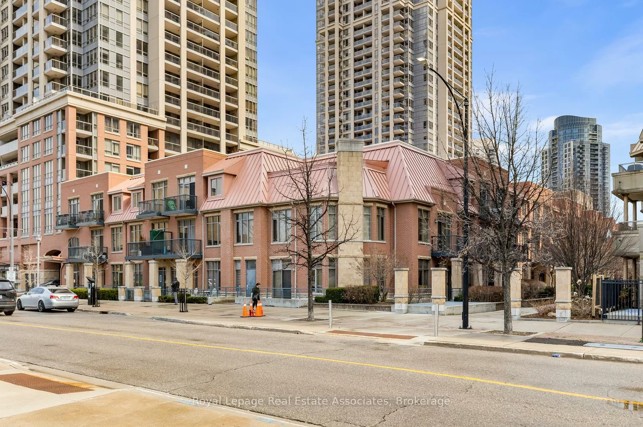 330, Princess Royal, City Centre, Mississauga