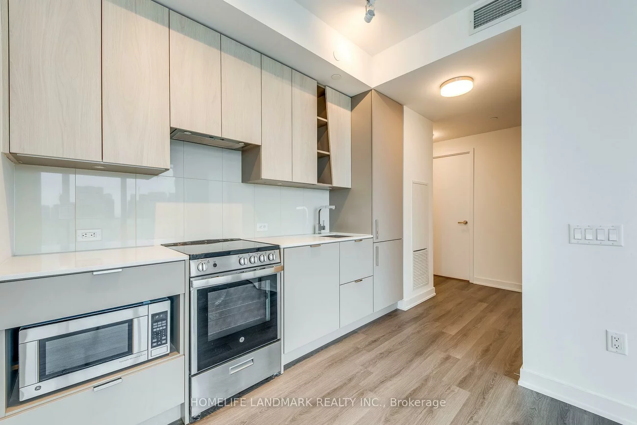 3883, Quartz, City Centre, Mississauga