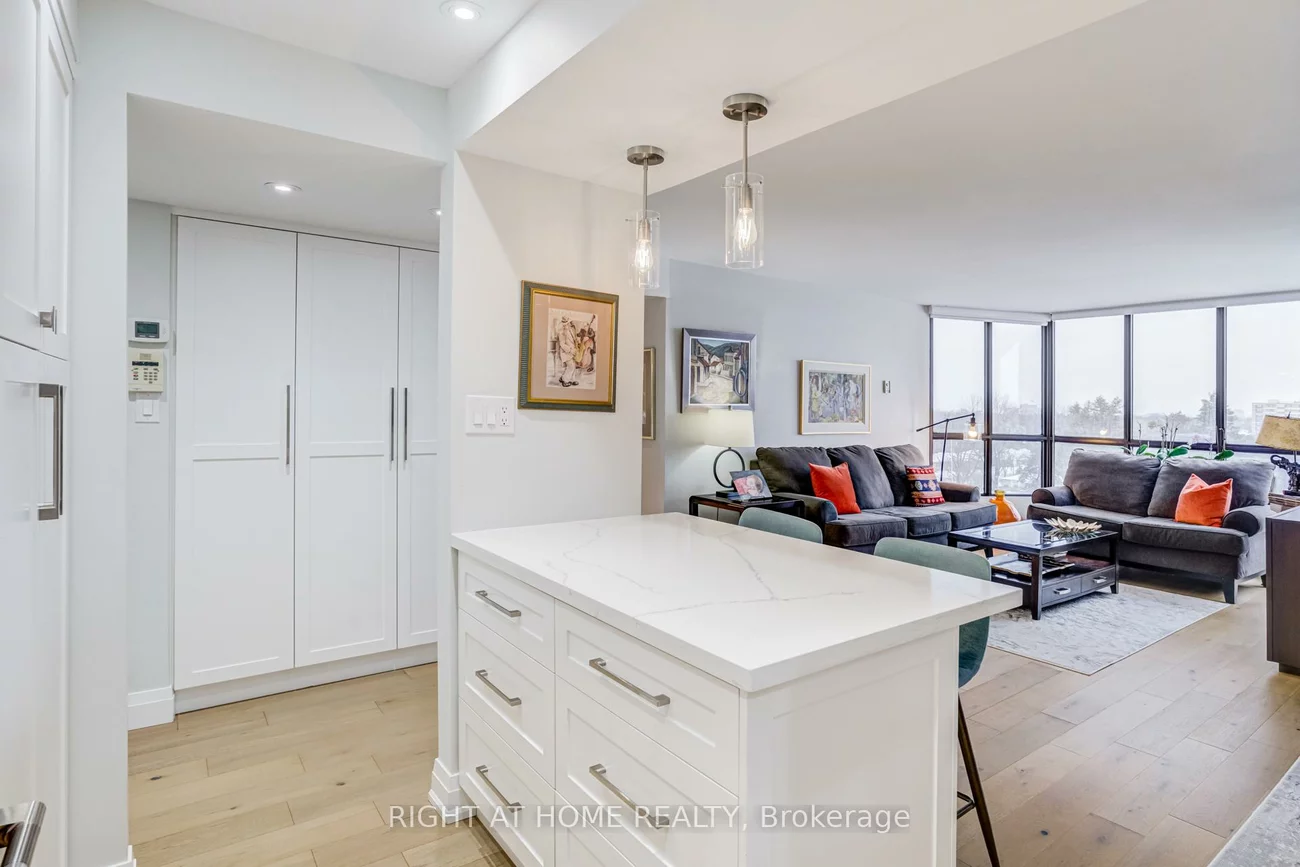 1333, Bloor, Applewood, Mississauga