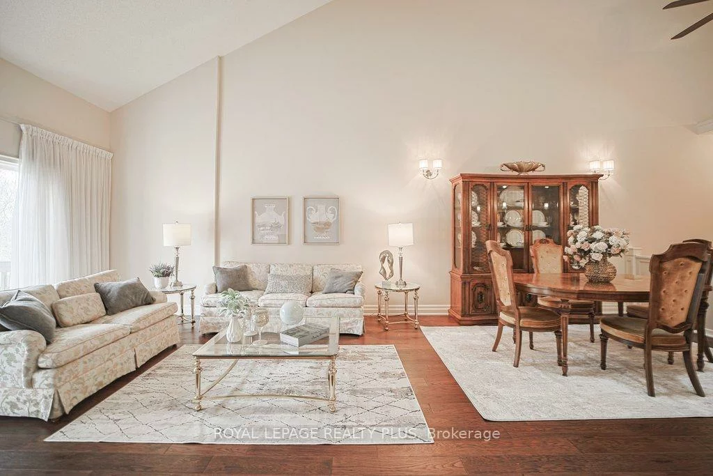 1010, Cristina, Clarkson, Mississauga