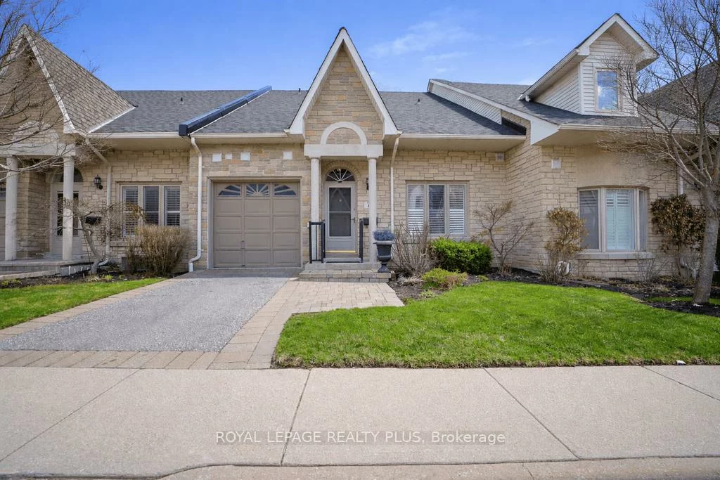 1010, Cristina, Clarkson, Mississauga