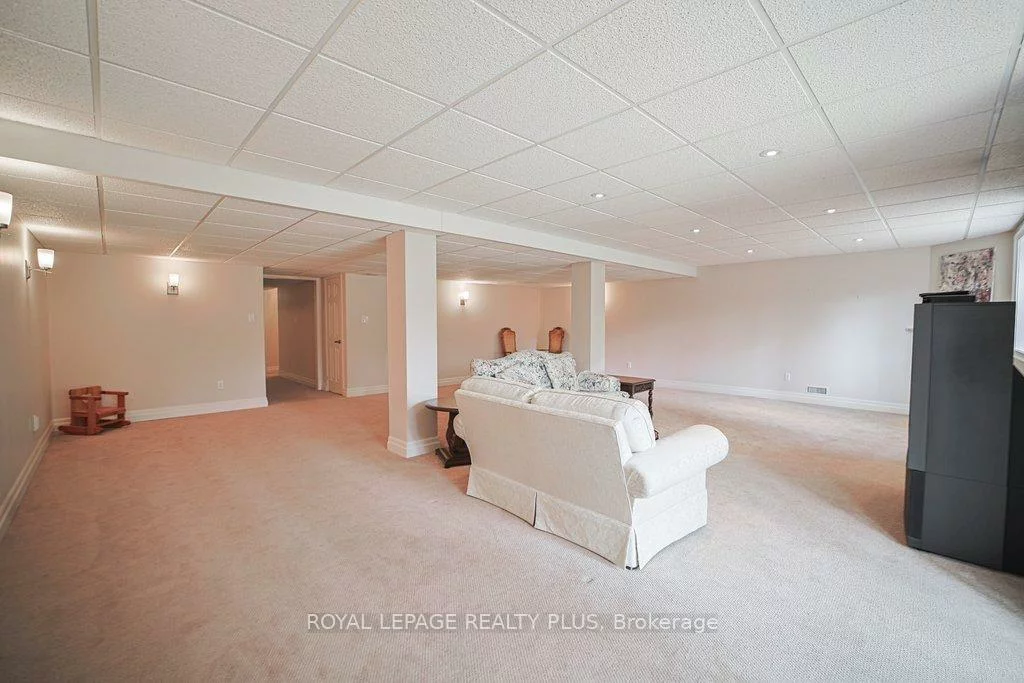 1010, Cristina, Clarkson, Mississauga