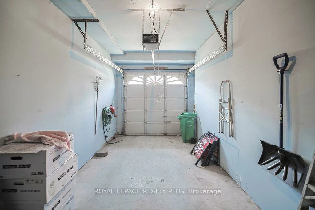 1010, Cristina, Clarkson, Mississauga