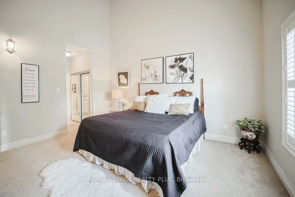 1010, Cristina, Clarkson, Mississauga