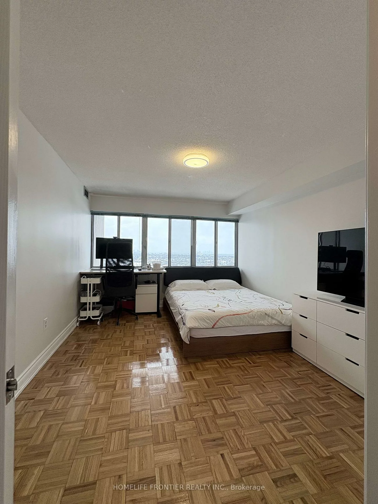 1580, Mississauga Vly, Mississauga Valleys, Mississauga