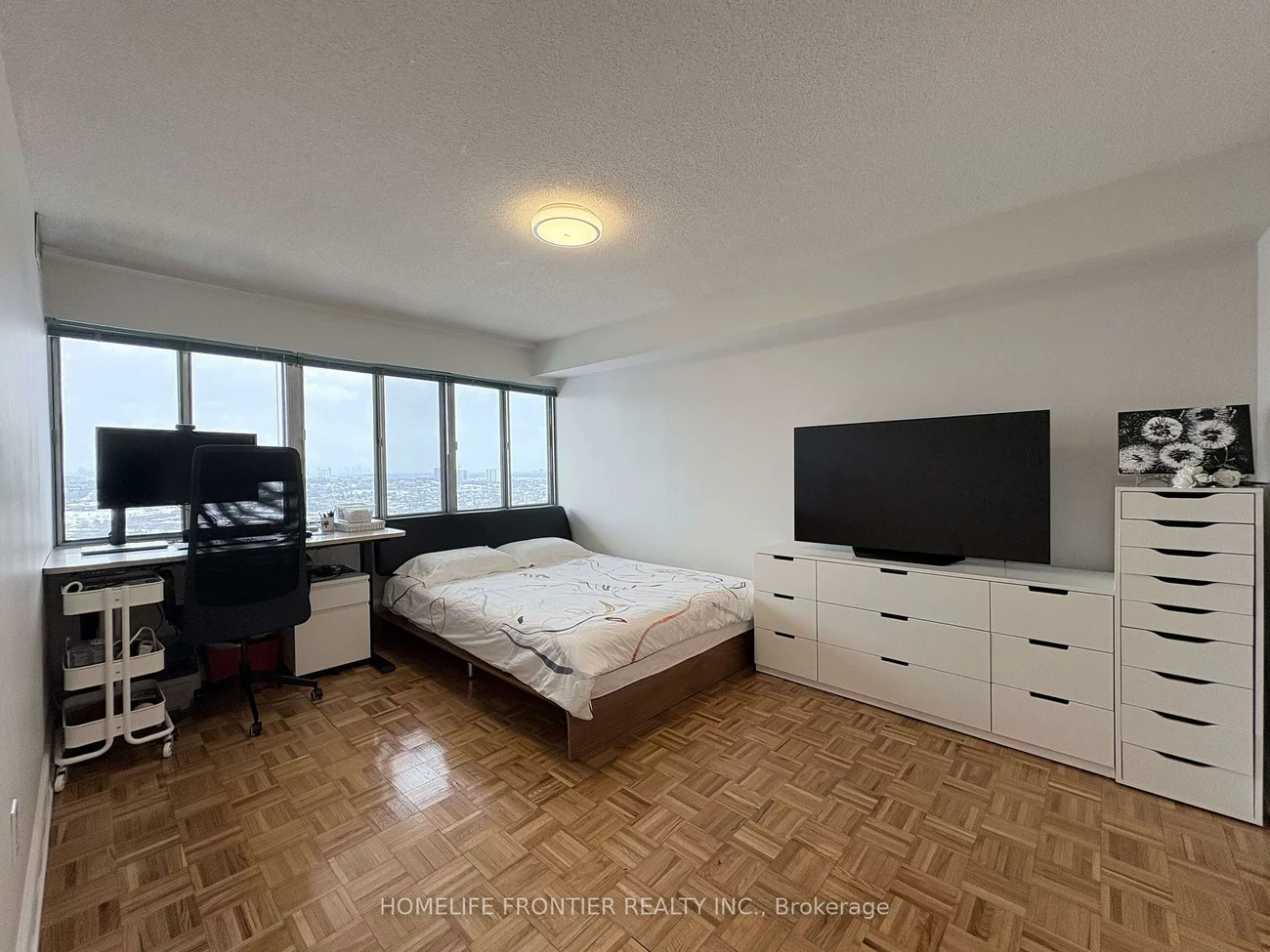 1580, Mississauga Vly, Mississauga Valleys, Mississauga