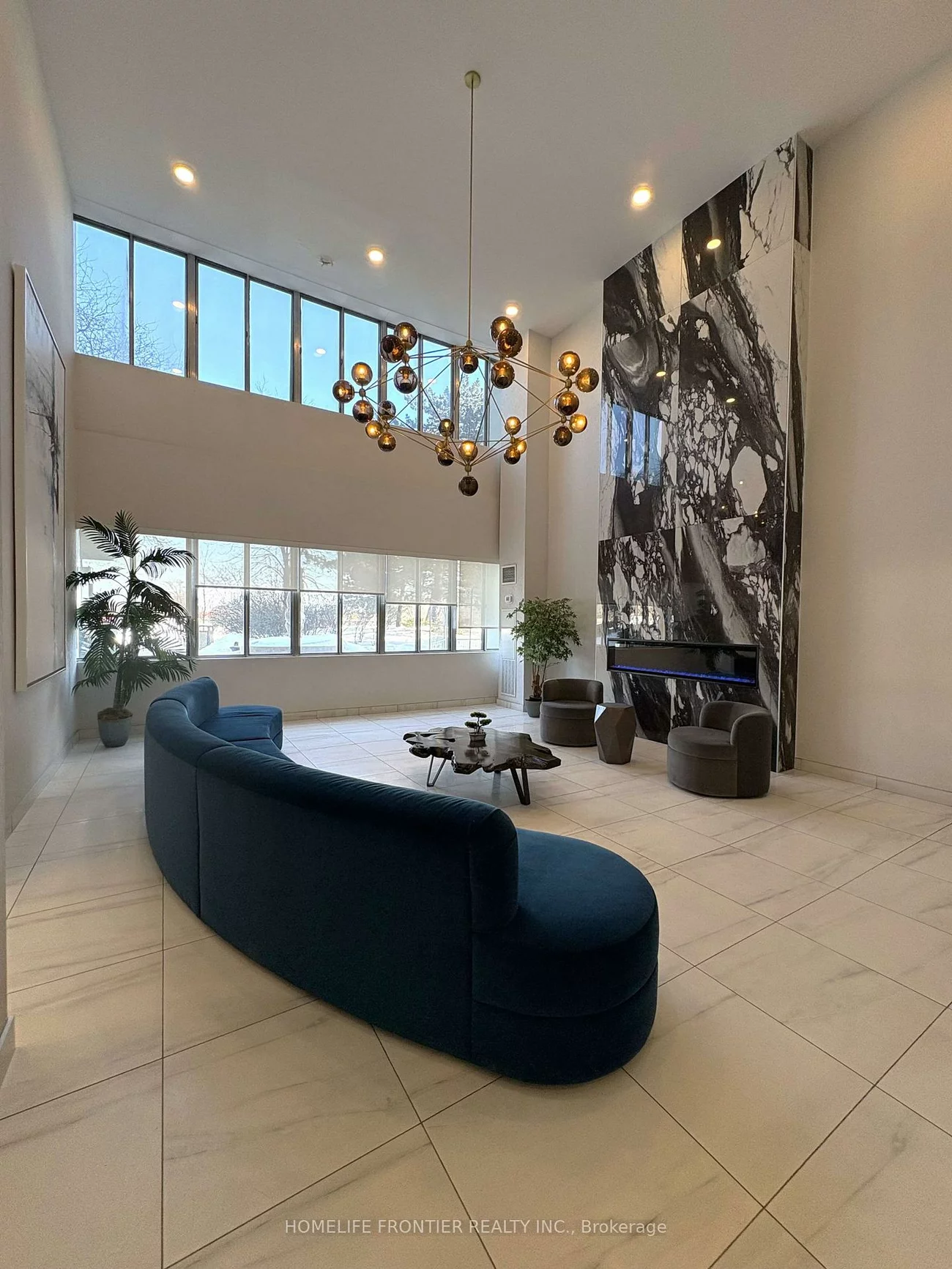 1580, Mississauga Vly, Mississauga Valleys, Mississauga