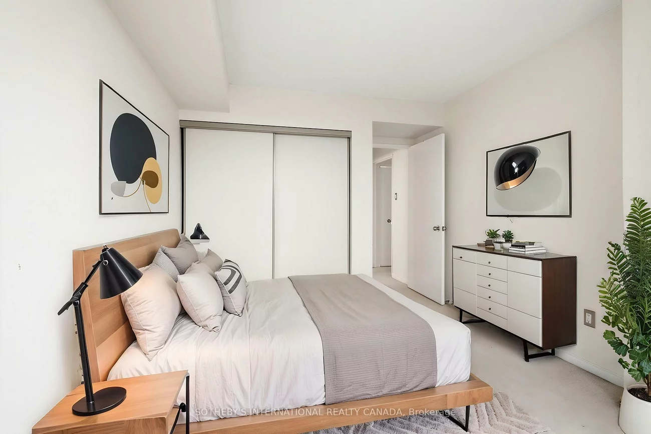 75, King, Cooksville, Mississauga