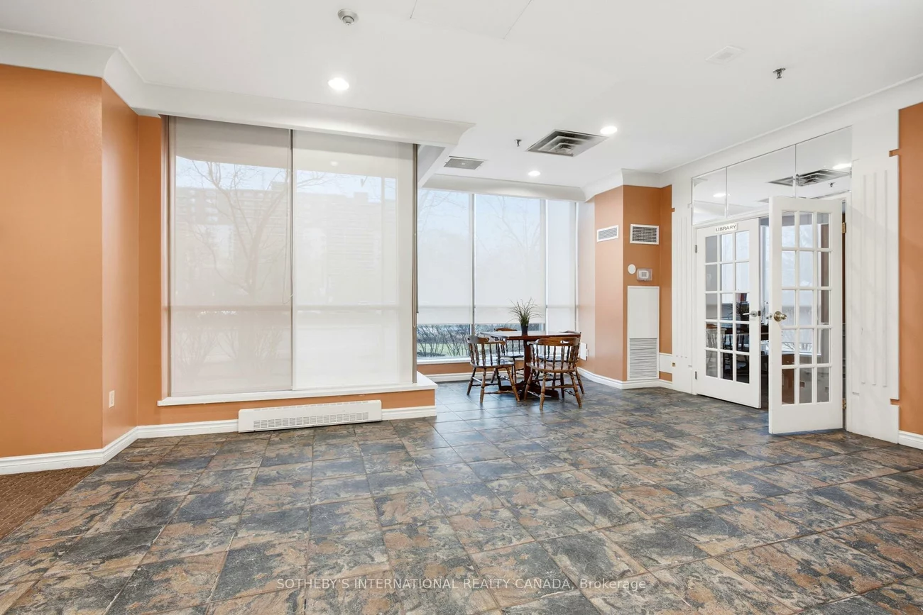 75, King, Cooksville, Mississauga