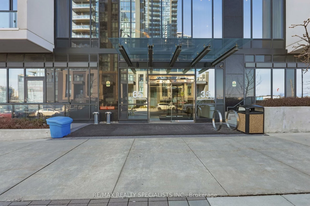 65, Watergarden, Hurontario, Mississauga