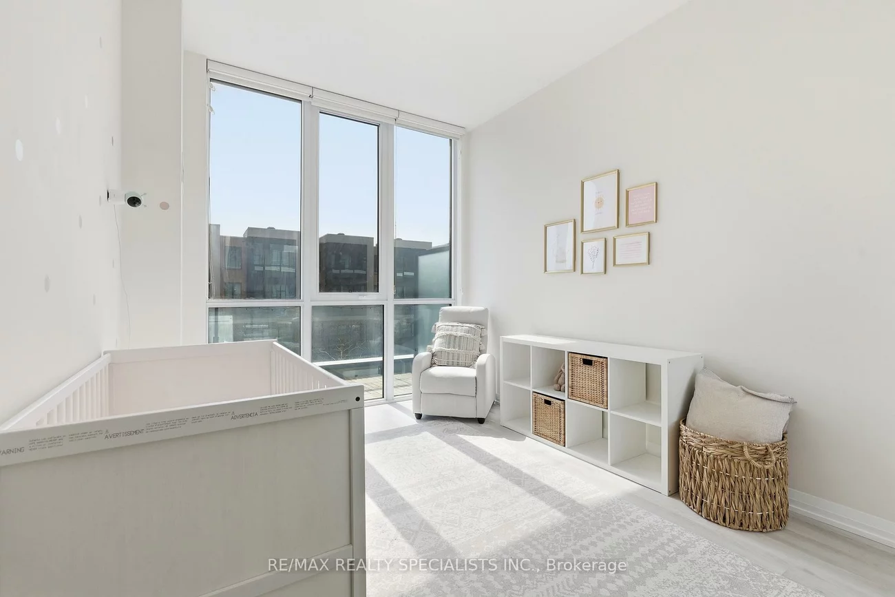 65, Watergarden, Hurontario, Mississauga