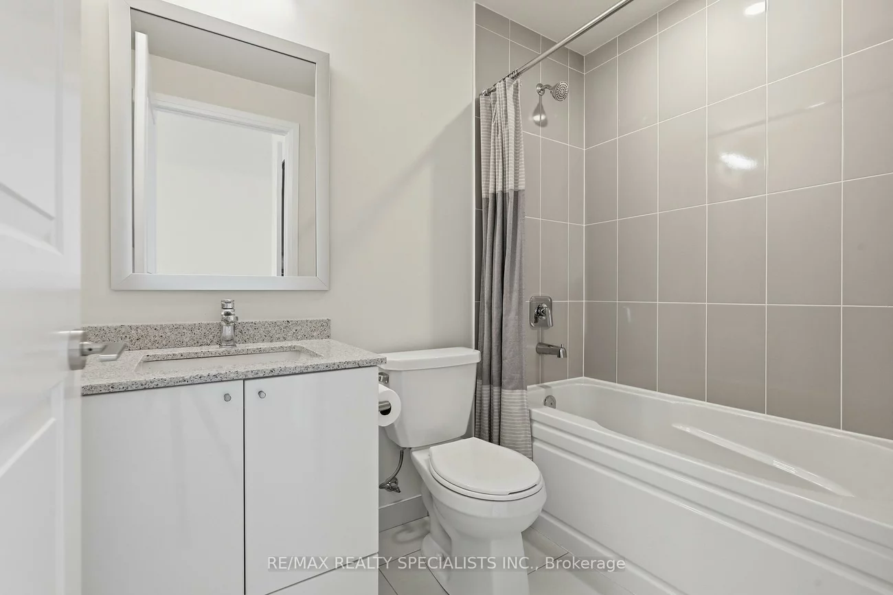 65, Watergarden, Hurontario, Mississauga