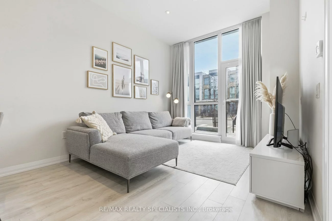 65, Watergarden, Hurontario, Mississauga