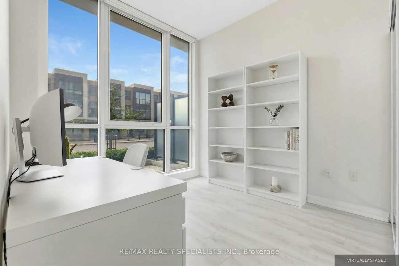 65, Watergarden, Hurontario, Mississauga